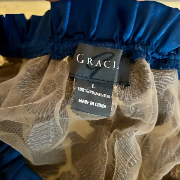 Gracia EUC Large Navy & Sheer Top - Picture 3 of 3